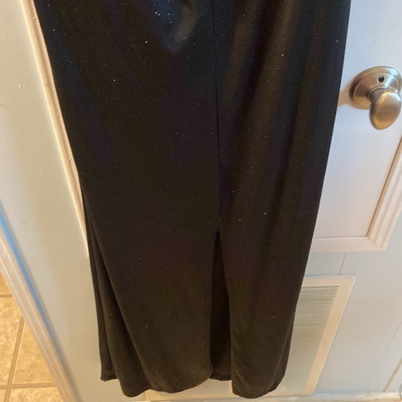 Jackie Jones, New York long gown slit in the back size 14 - Picture 6 of 10